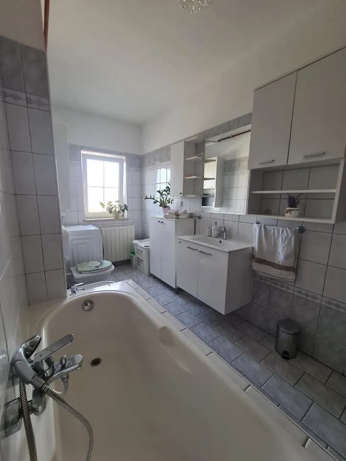 Appartamento Apartmani Emily Pola
